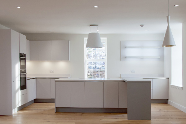 The kitchen features a ‘Silestone’ worktop and oak flooring
